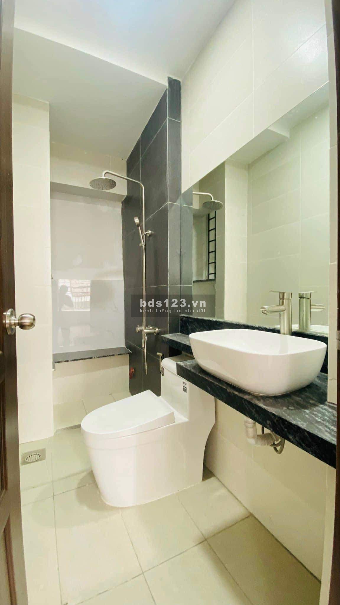 Chính chủ bán nhà xây dạng chdv mặt tiền Phạm Ngũ Lão, thu nhập trên 30 triệu/tháng giá tốt