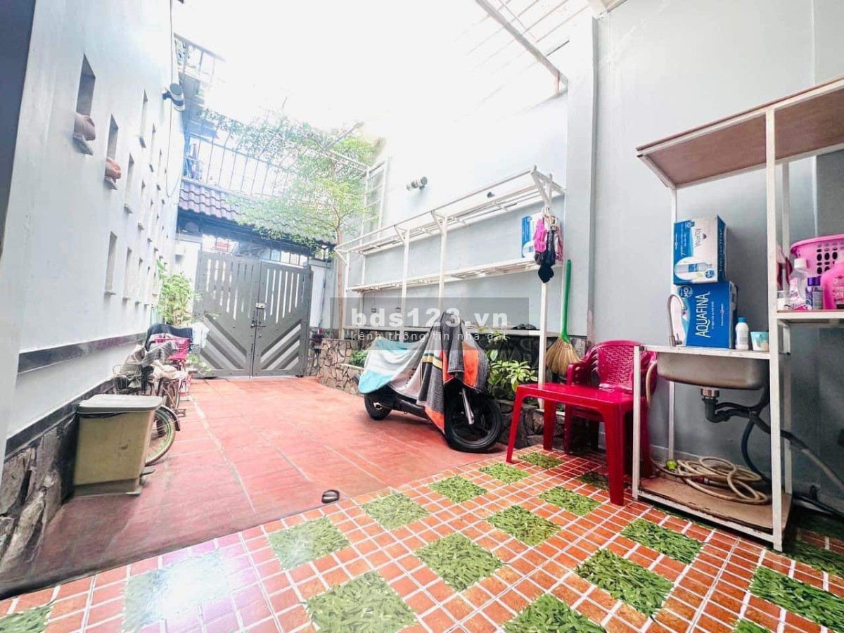 Bán nhà đường Lê Văn Thọ, Gò Vấp dt 83,4m2 giá 4.x tỷ