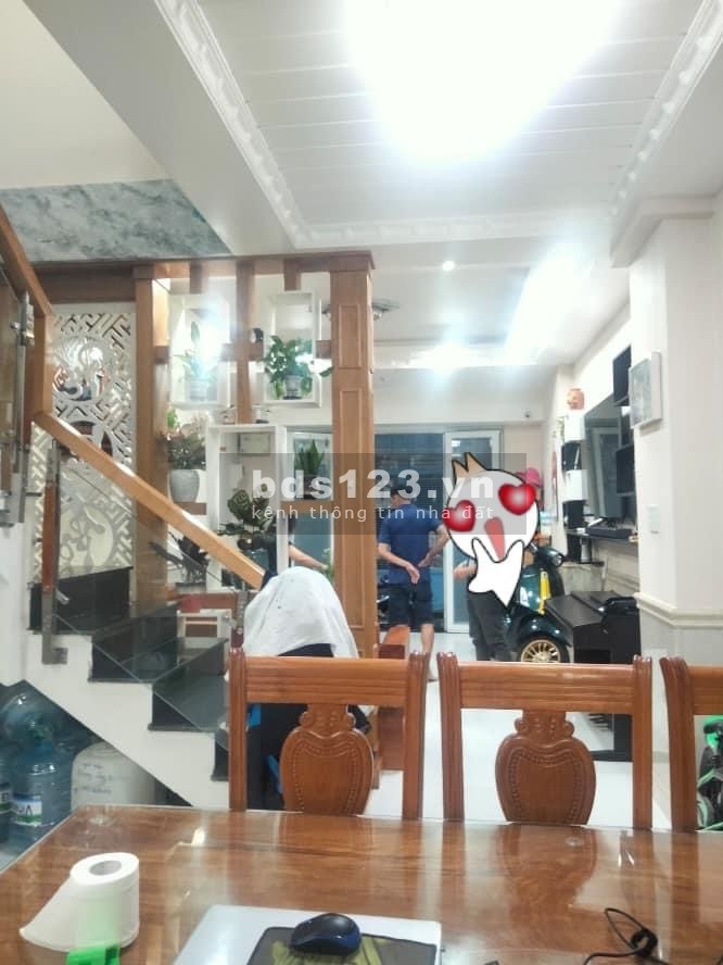 Bán nhà riêng cực đẹp xe ô tô đậu cửa, gặp chủ hạ giá cấp tốc 300tr