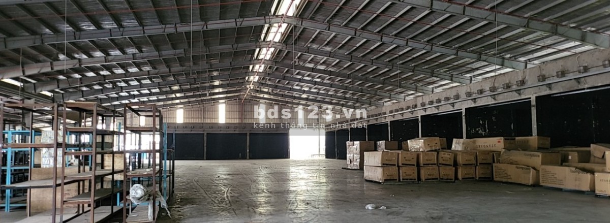 Cho thuê 2000m2 kho xưởng trong kcn Mỹ Phước Bến Cát giá 90tr/tháng