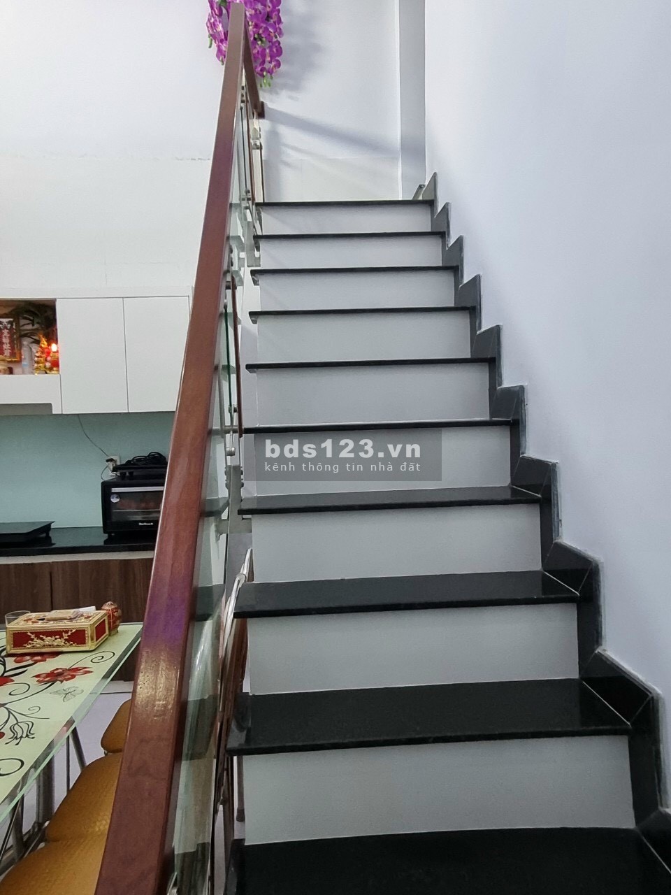 Bán nhà riêng chủ giảm 250 triệu cần bán gấp trong 3 ngày, nhà gác đúc vào ở ngay