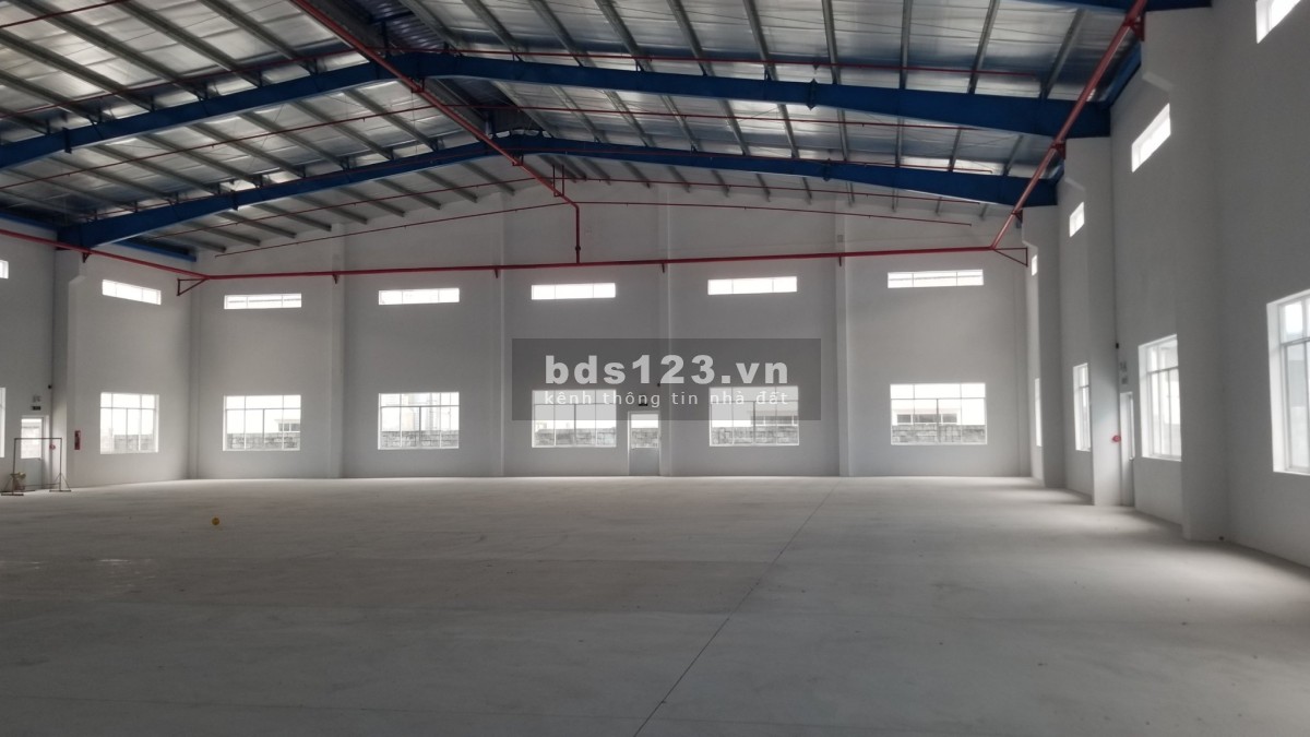 Cho thêu xưởng trong kcn Việt Hương giá : 3$/ m2