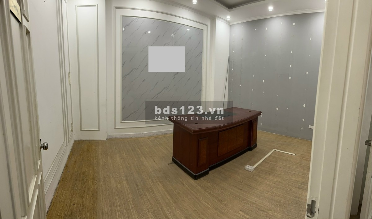 Cho thuê nhà mặt phố Mai Hắc Đế. 60m2 x 8 tầng 1 tum. Nhà sơn sửa đẹp.