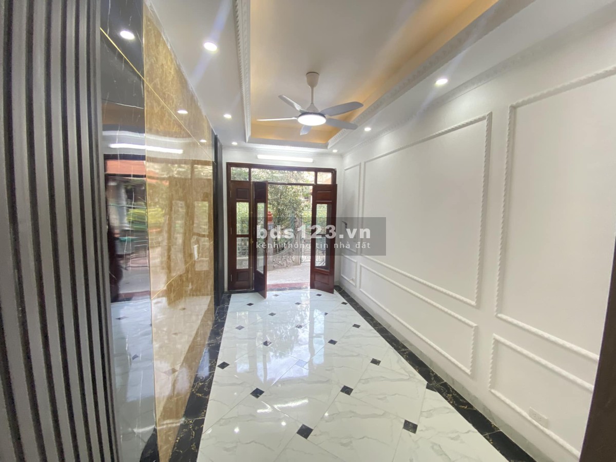 Bán nhà mới đẹp ở ngay - Ngõ thông - Gần ô tô - DT 36M _ Chỉ 3,8 tỷ