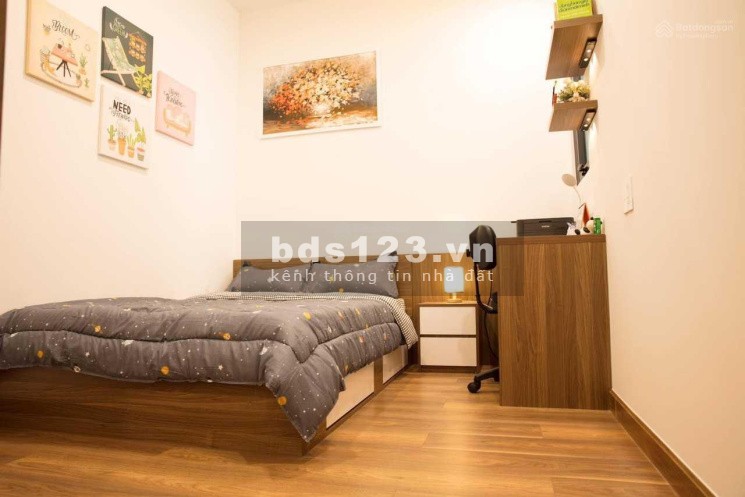 Bán nhà đường nội bộ 8m,Thành Thái P14, Q10.