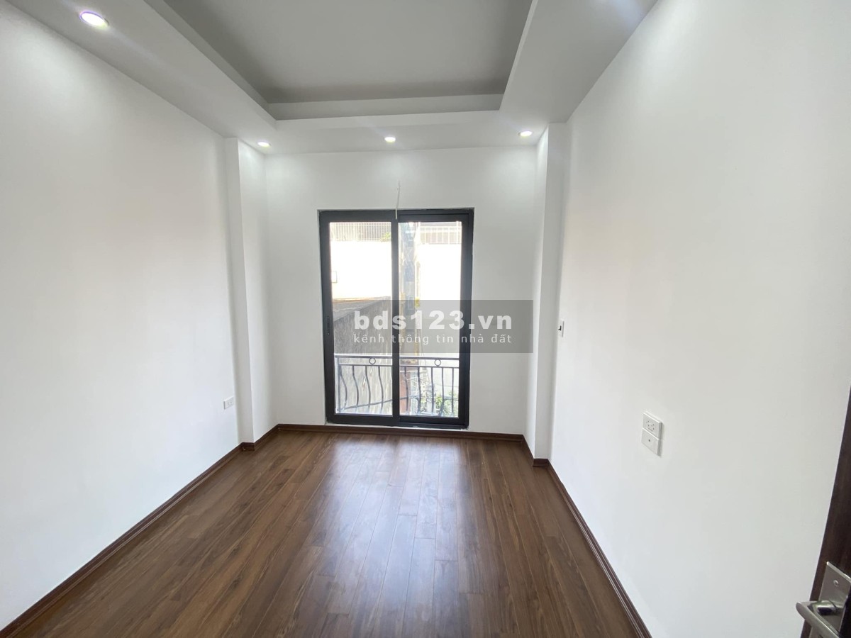 Bán nhà mới đẹp ở ngay - Ngõ thông - Gần ô tô - DT 36M _ Chỉ 3,8 tỷ