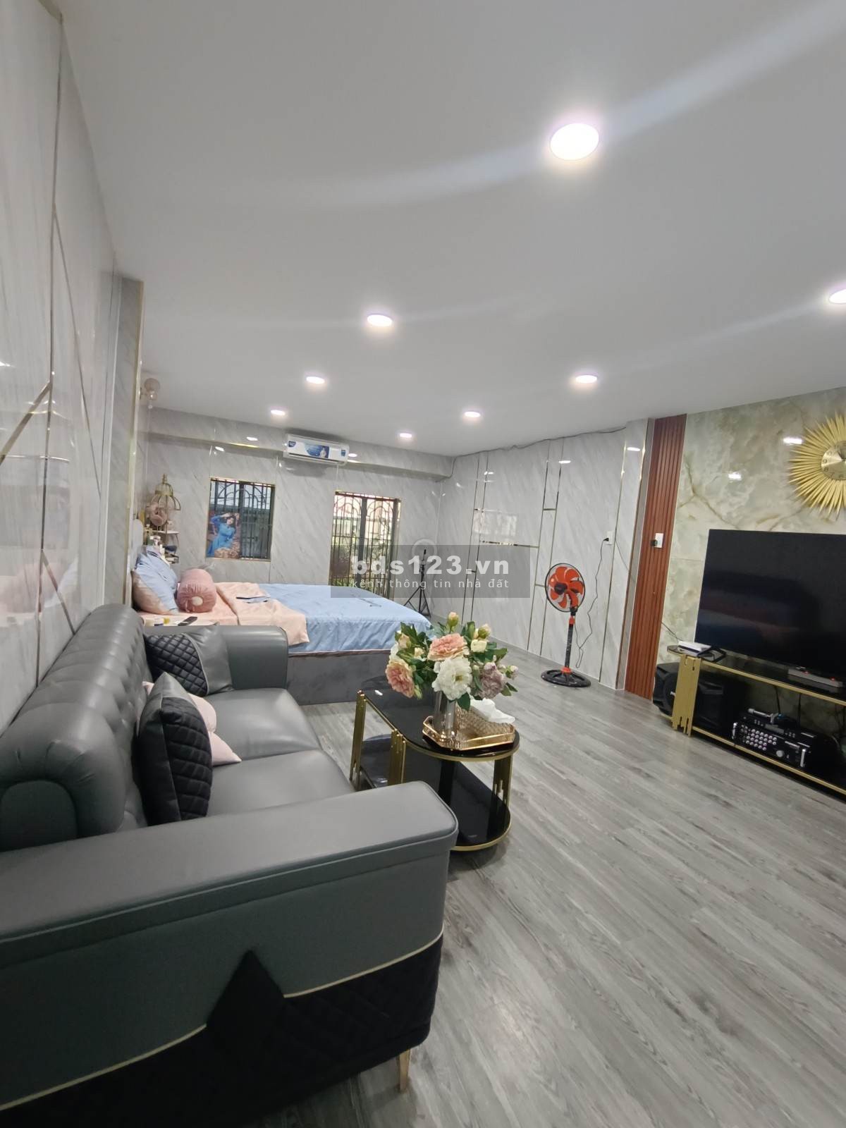 Bán nhà riêng Phạm Văn Bạch, 50M, hẻm xe hơi 7 chỗ, nhà mới đẹp, chỉ 4 tỷ 7. LH:0368977114