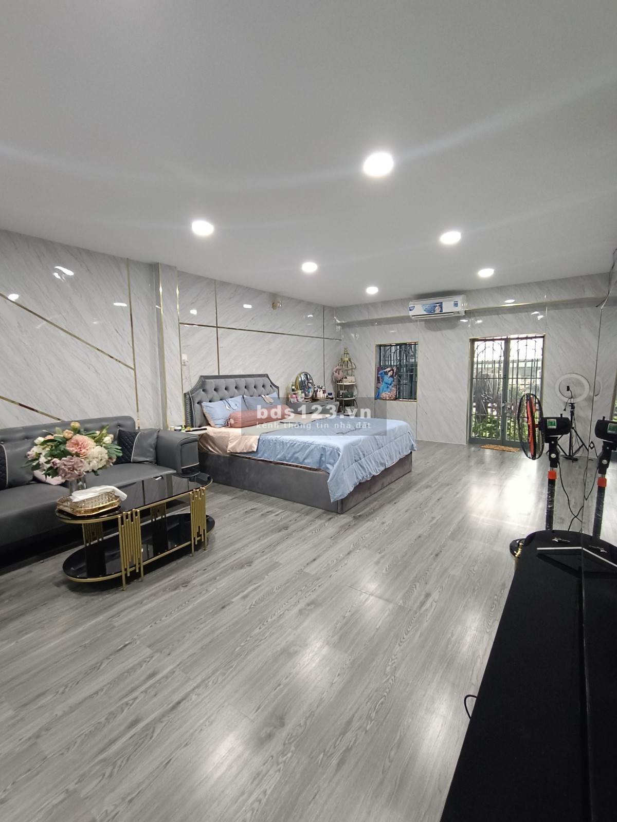 Bán nhà riêng Phạm Văn Bạch, 50M, hẻm xe hơi 7 chỗ, nhà mới đẹp, chỉ 4 tỷ 7. LH:0368977114