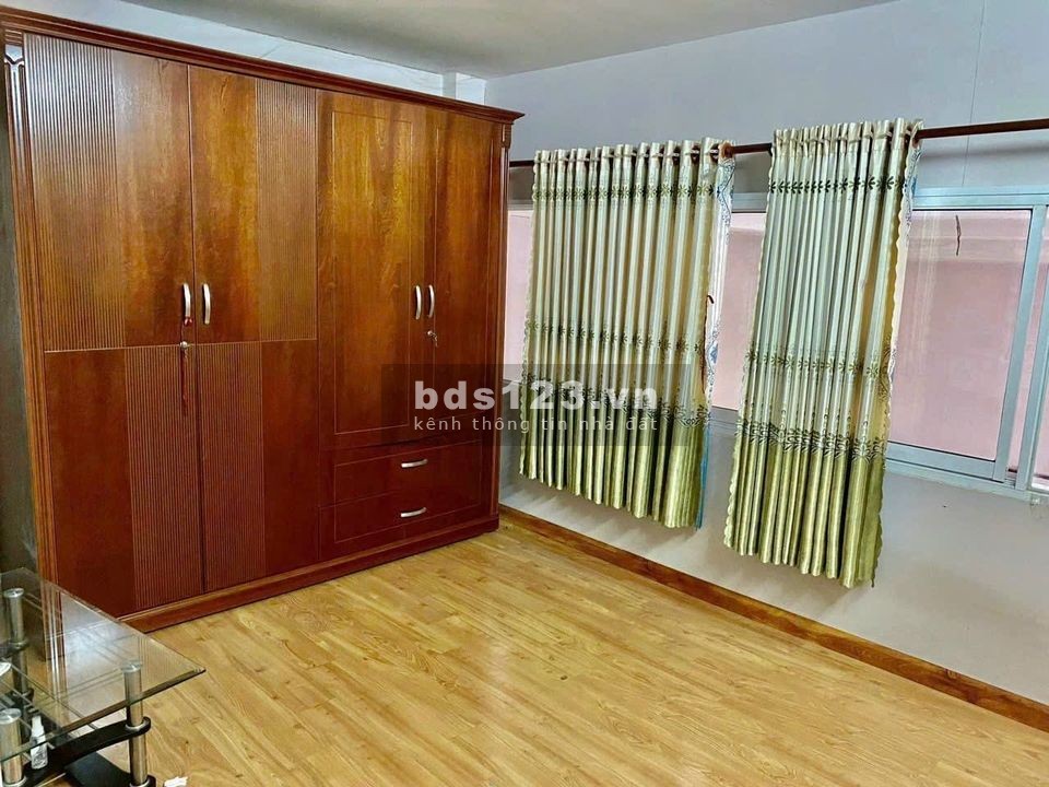 Bán nhà 1 trệt 3 lầu, Nơ Trang Long, Bình Thạnh, hẻm xe hơi, giá chỉ 4 tỷ