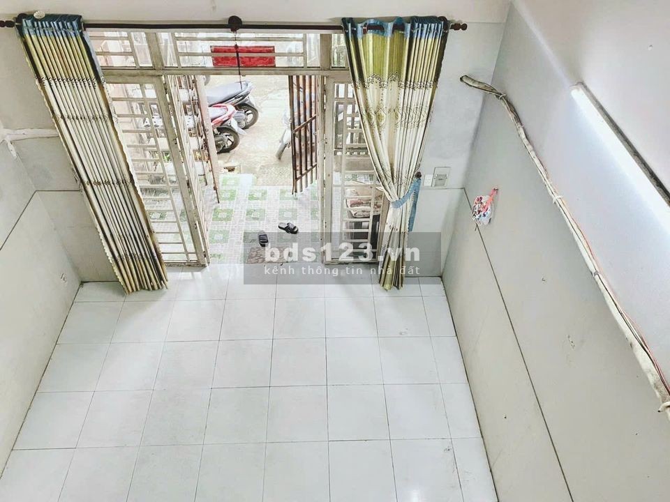 Bán nhà 1 trệt 3 lầu, Nơ Trang Long, Bình Thạnh, hẻm xe hơi, giá chỉ 4 tỷ