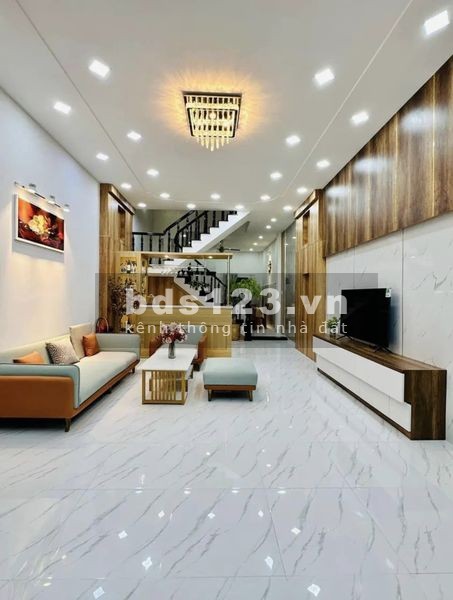 Bán nhà mặt tiền, dt cộng nhận 63m2,4,6x 15 quận Gò Vấp, 8.x tỷ, ở hoặc kinh doanh rất tốt