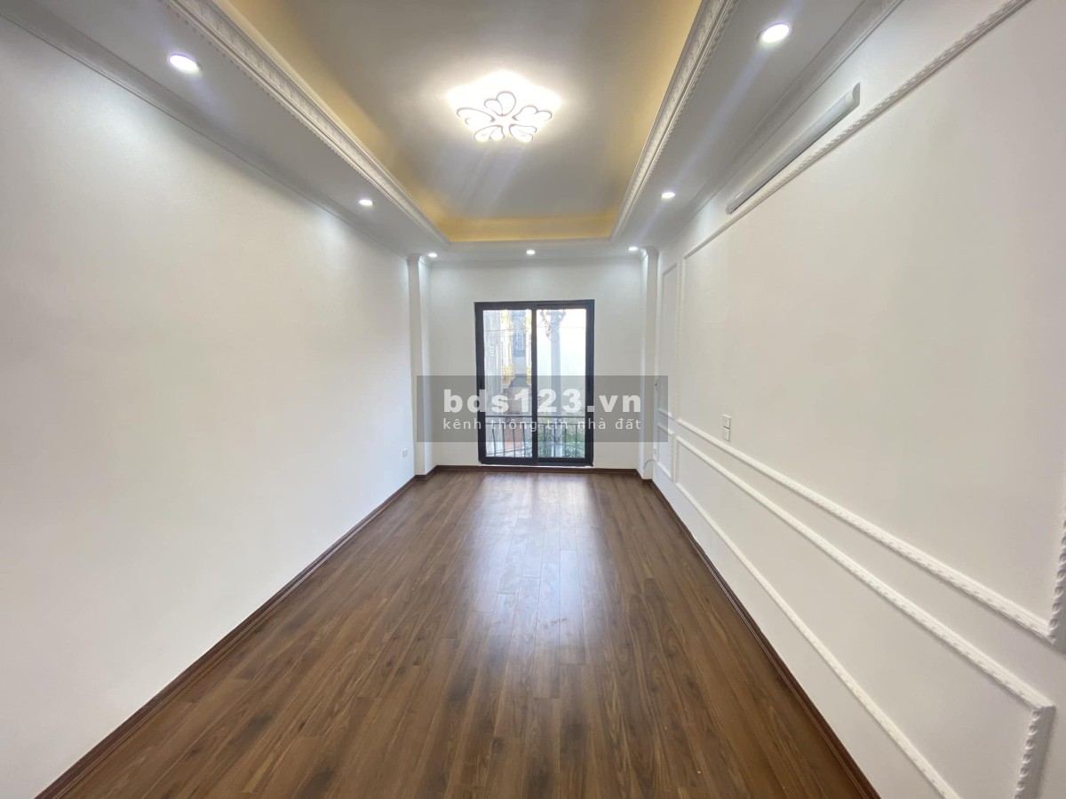 Bán nhà mới đẹp ở ngay - Ngõ thông - Gần ô tô - DT 36M _ Chỉ 3,8 tỷ