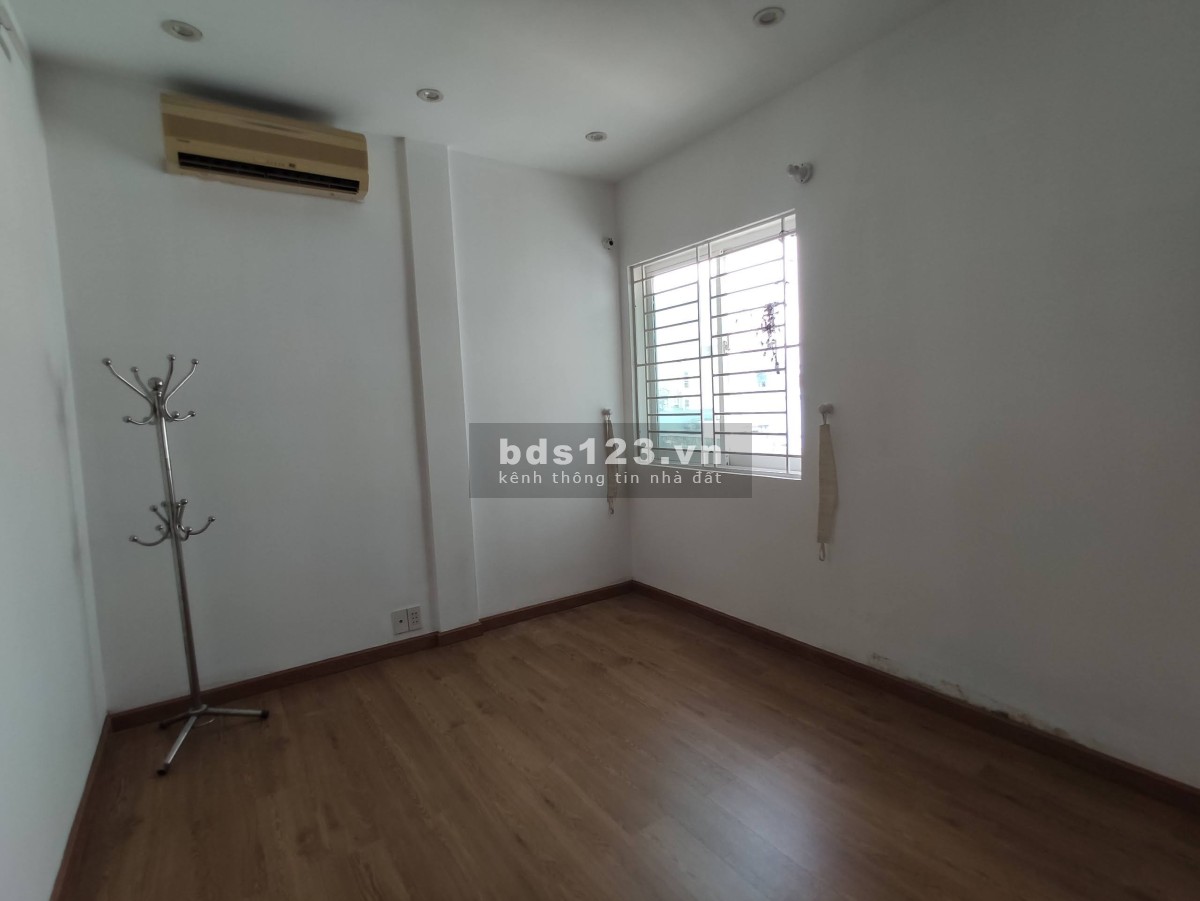 Bán căn hộ 55m2 Tầng 4 C/C Huỳnh Văn Chính 2, Quận Tân Phú