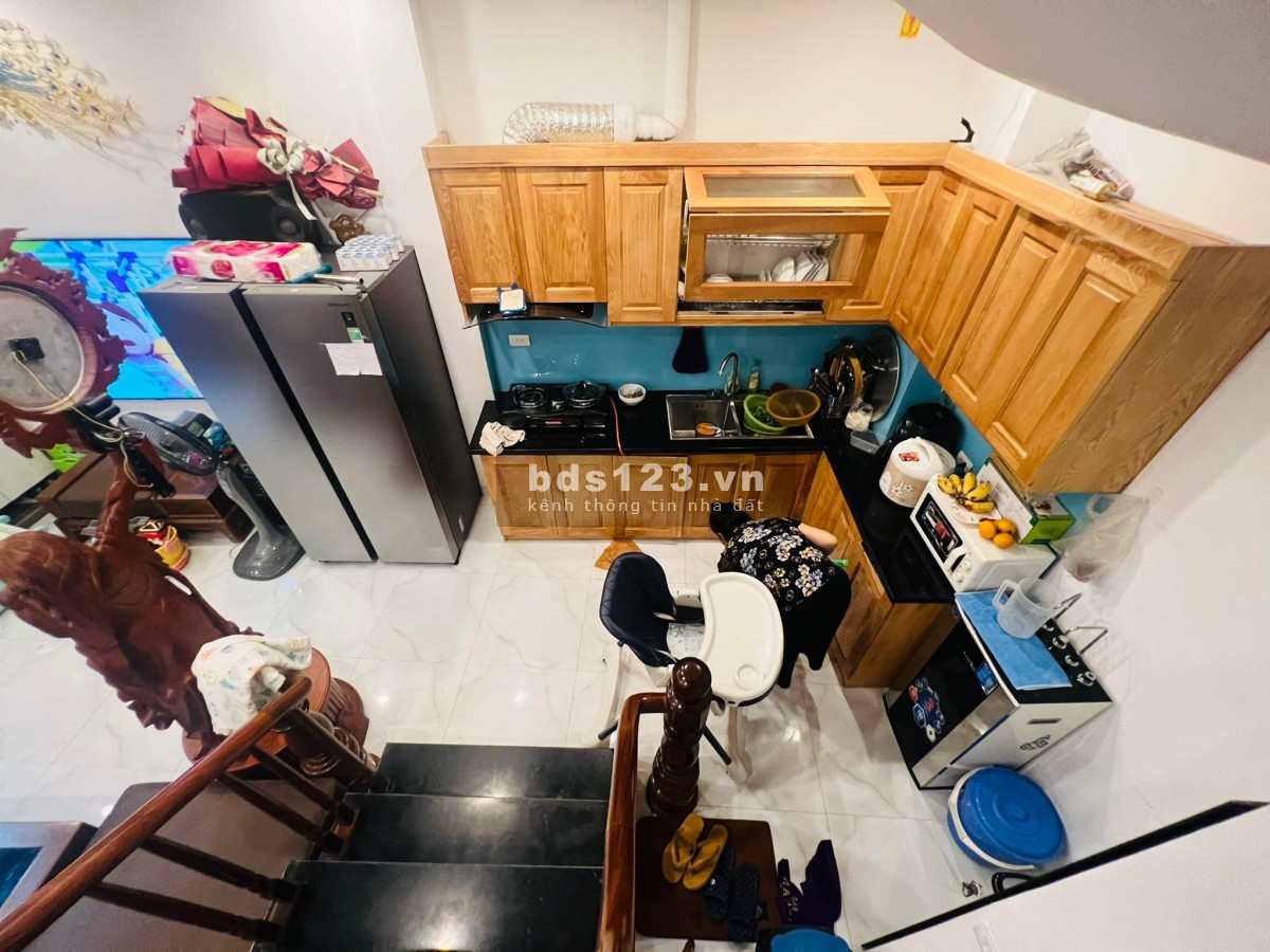 Bán nhà riêng Tu Hoàng 35m2, 5 tầng, mặt tiền 4m, 2.8 tỷ