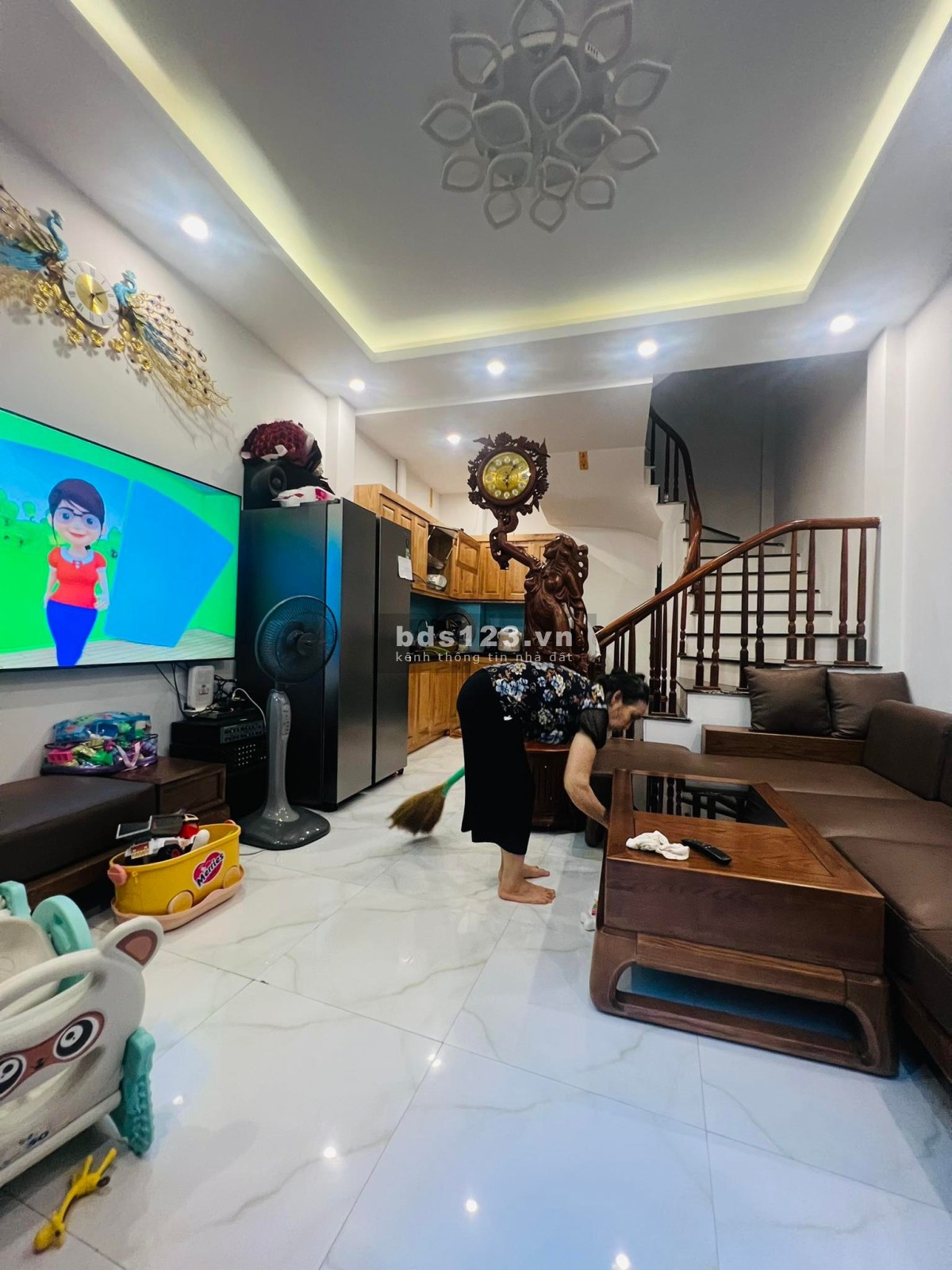 Bán nhà riêng Tu Hoàng 35m2, 5 tầng, mặt tiền 4m, 2.8 tỷ