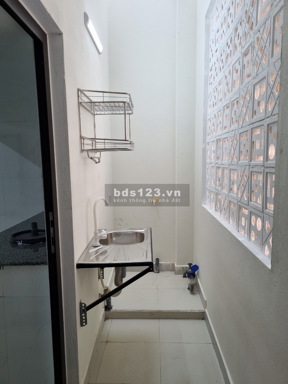 Cho thuê phòng trọ khép kín mới xây 30m2 KĐT Lakeside đường Mê Linh