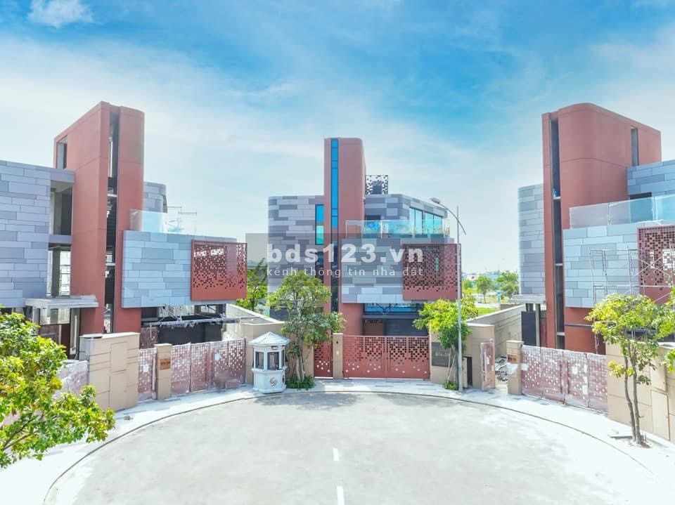 Cực hiếm còn đúng 1 căn biệt thự 427m2 liền kề căn Sơn Tùng MTP ven biển Đà Nẵng, sang tên nhanh