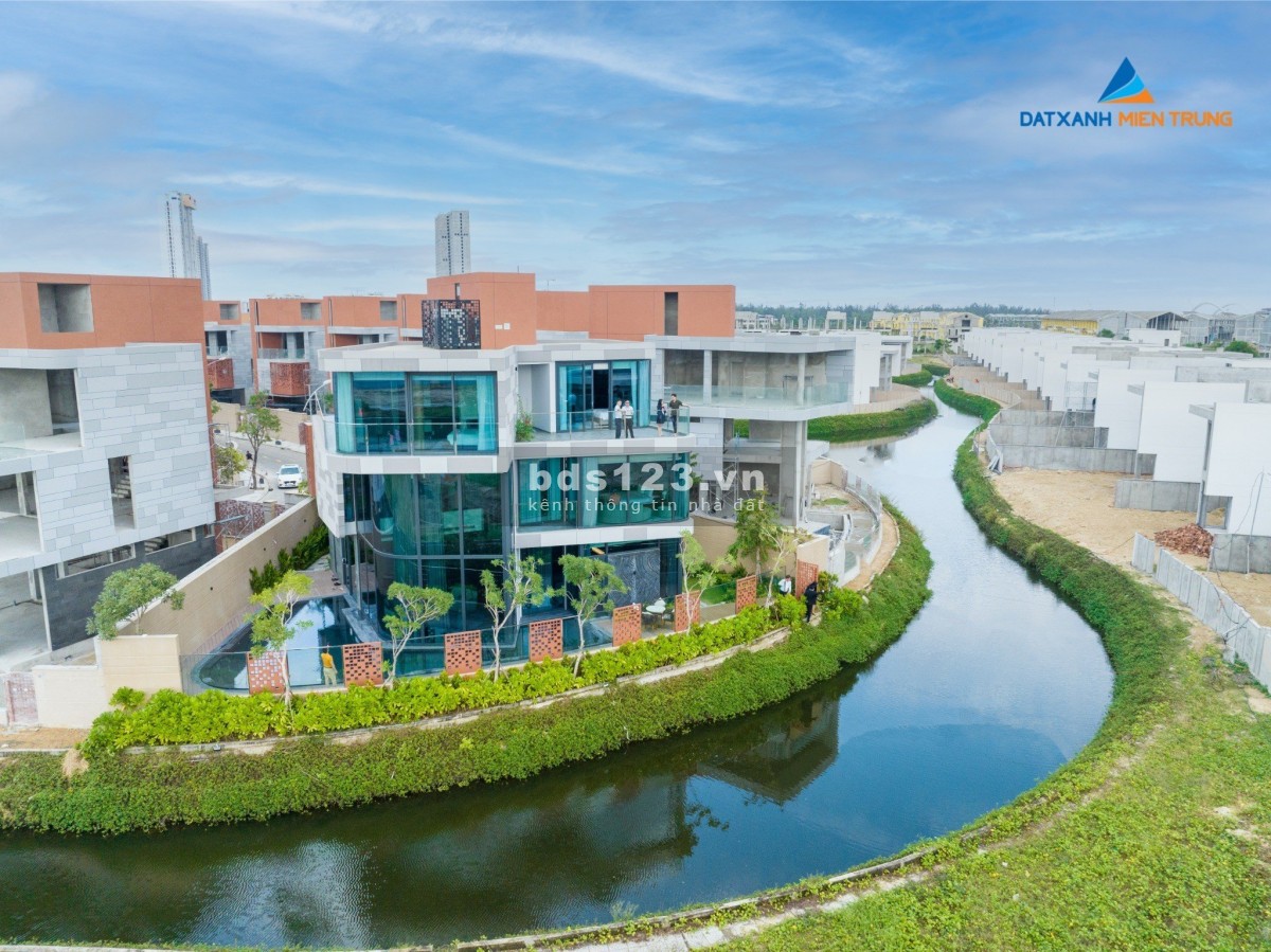 Cực hiếm còn đúng 1 căn biệt thự 427m2 liền kề căn Sơn Tùng MTP ven biển Đà Nẵng, sang tên nhanh