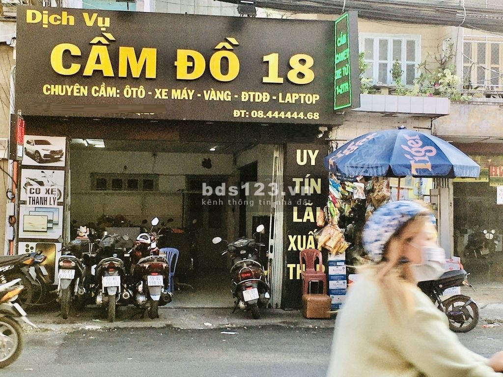 Cho thuê mặt bằng mặt tiền đường Cách Mạng Tháng Tám, P15, Q10. DT: 5 x 10m. Lối đi: riêng.