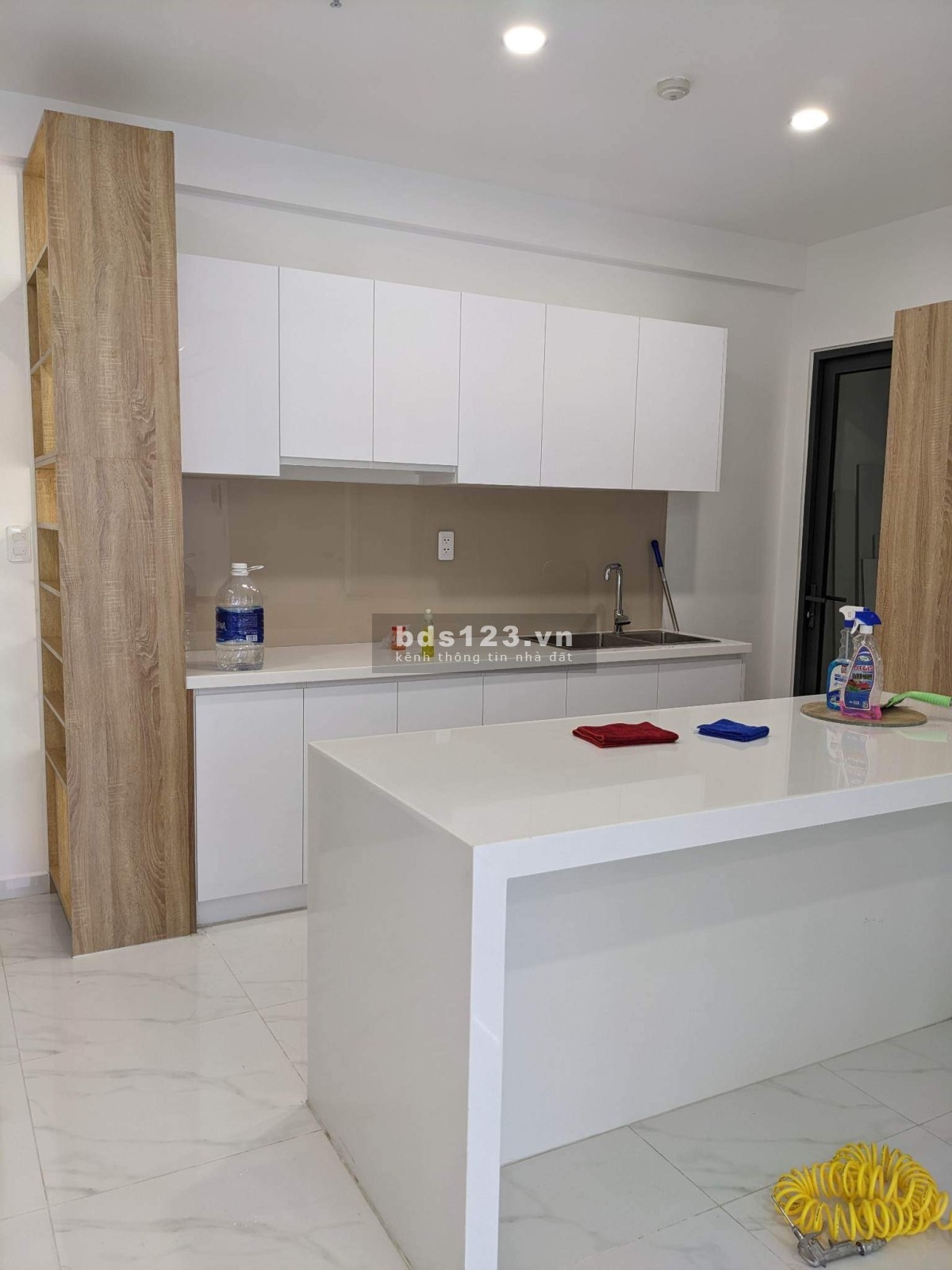 Cho thuê căn hộ 02PN - 2WC, full nội thất cao cấp, nhà mới 100%, ở ngay. LH 0938121677 để xem nhà
