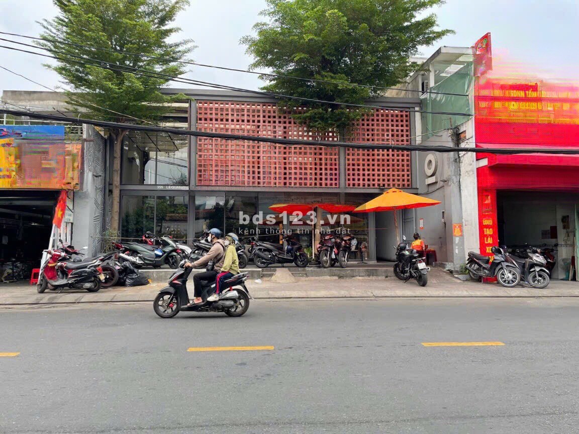 Cho thuê nhà mặt tiền quận Bình Thạnh ngang 12M