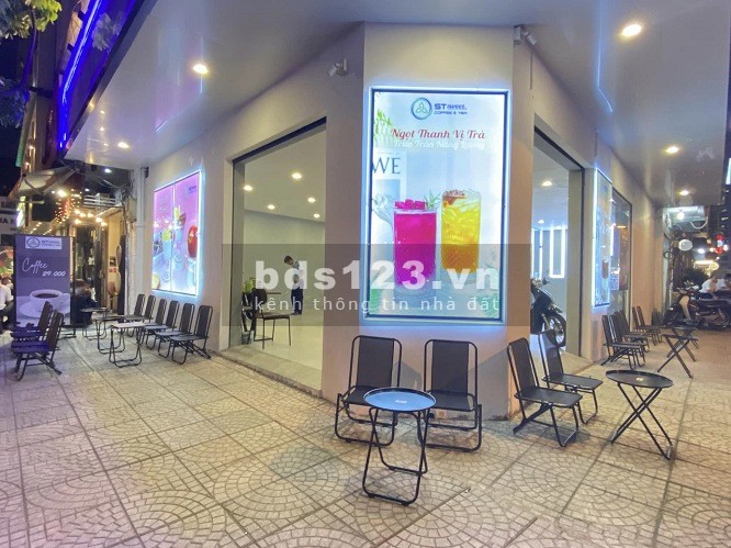 Cho thuê nhà mặt tiền căn góc 2 mặt tiền quận 1