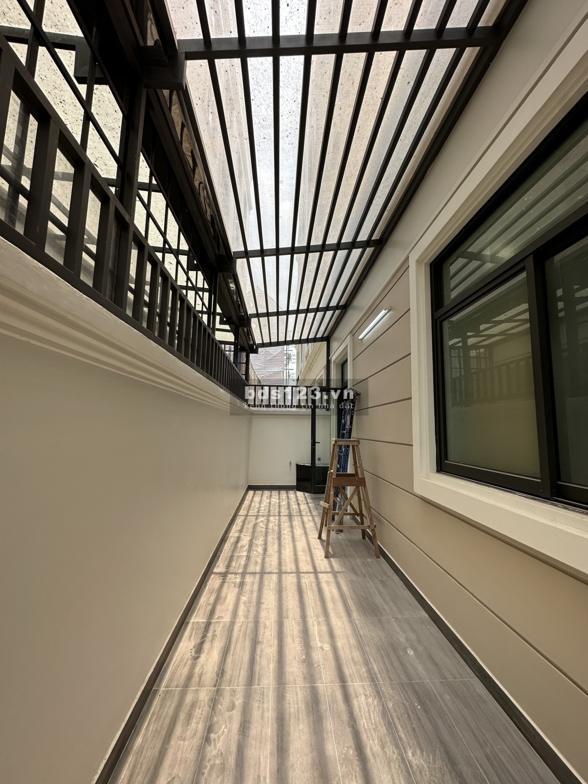 Tầng trệt giá tốt tại Vinhomes Quận 9, làm văn phòng mặt bằng kinh doanh