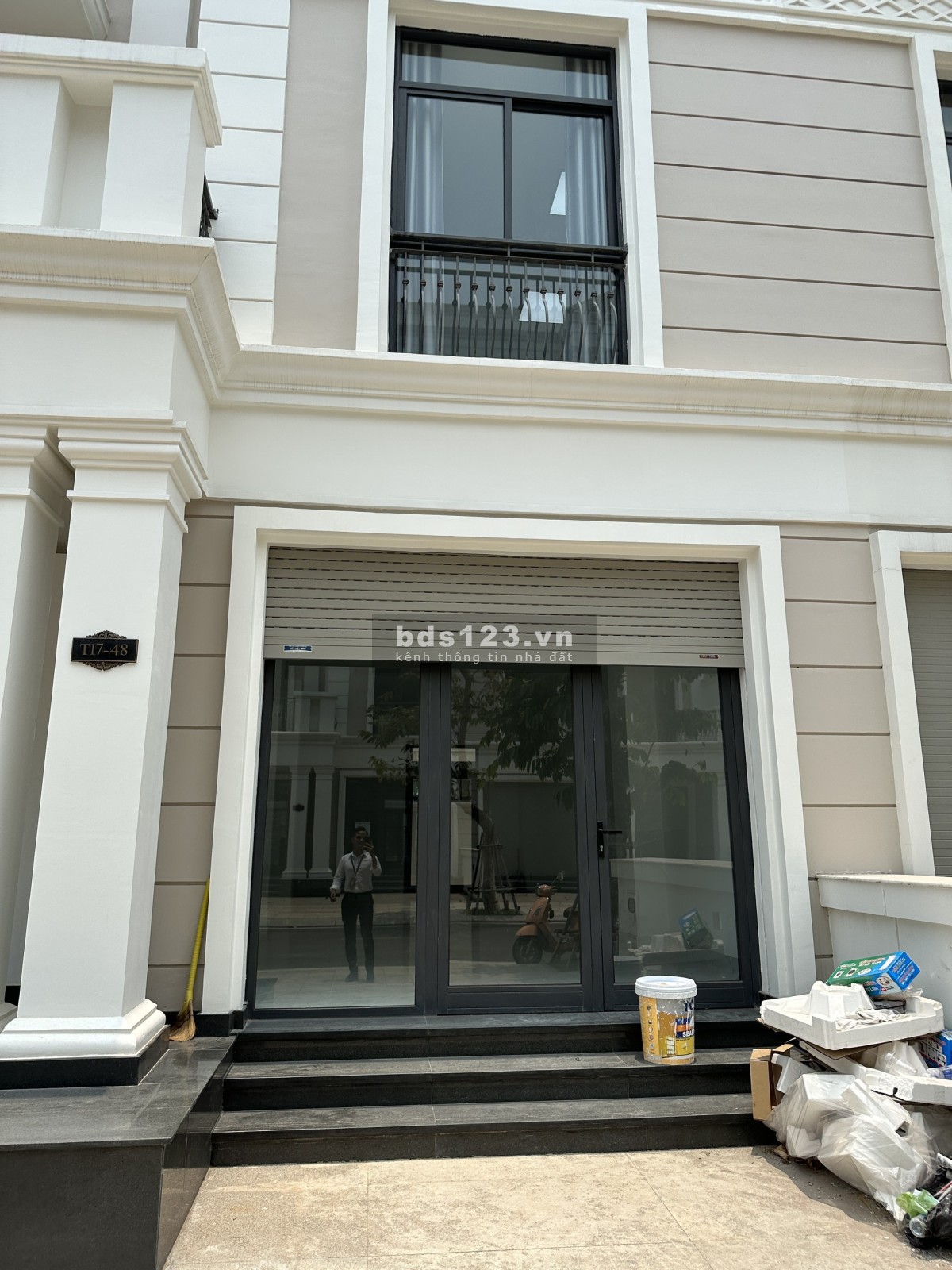 Tầng trệt giá tốt tại Vinhomes Quận 9, làm văn phòng mặt bằng kinh doanh