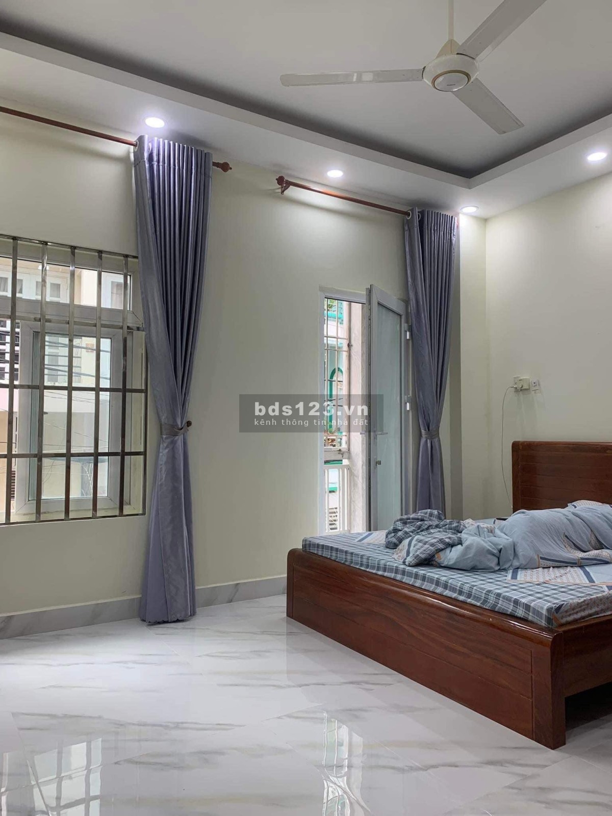 Bán gấp nhà mặt xe HXT thông thương, xe hơi ngủ nhà Huỳnh Văn Bánh, 4 tầng, 4.8*18m, 91m2, 16.8 tỷ