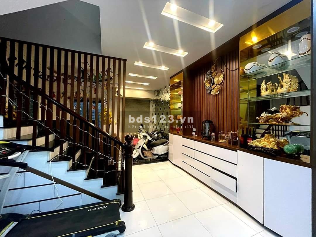 Bán nhà đẹp, lô góc - 3 mặt thoáng vĩnh viễn - Nở hậu - Hàng xóm Vinhomes