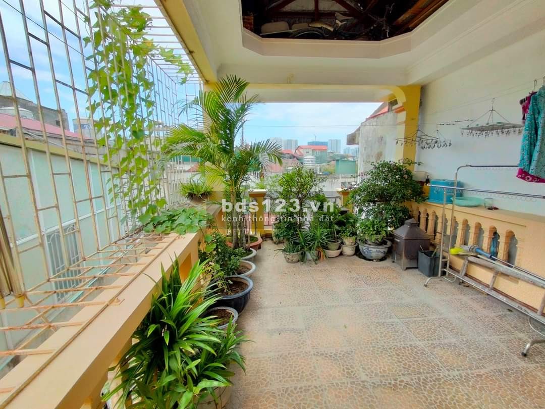 Bán nhà ngõ phố Tân Mai - Nguyễn Chính, 30m2 x 5T cực đẹp, gần phố. Giá 5.2 tỷ