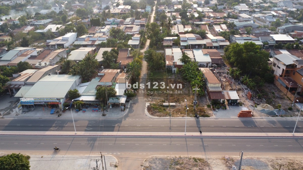 Kẹt tiền ngân hàng lắm 540m2, đất ngay KCN, 100%thổ cư. Bán đất Gò Dầu, Tây Ninh