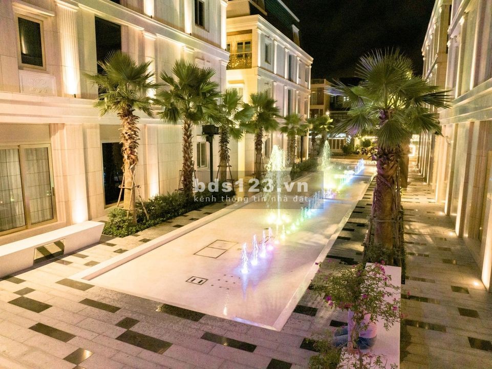 Giảm sâu 4 tỷ bán nhà mặt tiền mới xây Regal Pavillon trung tâm Hải Châu, Đà Nẵng