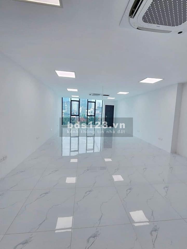 Hạ chào 3 tỷ - Bán nhà mặt phố view Hồ - Nhân Chính - Thanh Xuân - LH: 0915023398