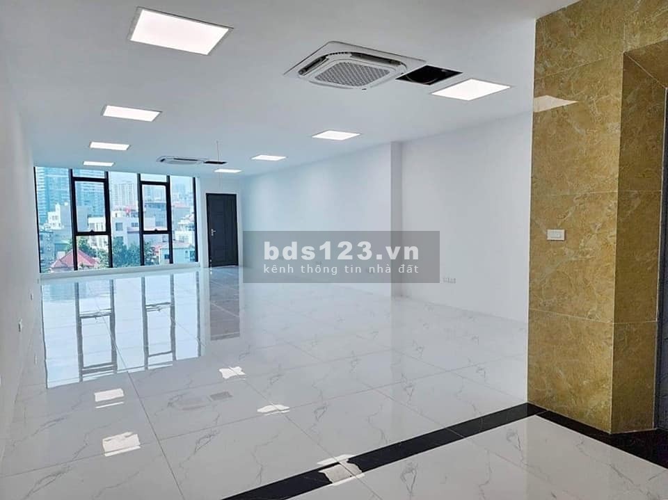 Hạ chào 3 tỷ - Bán nhà mặt phố view Hồ - Nhân Chính - Thanh Xuân - LH: 0915023398