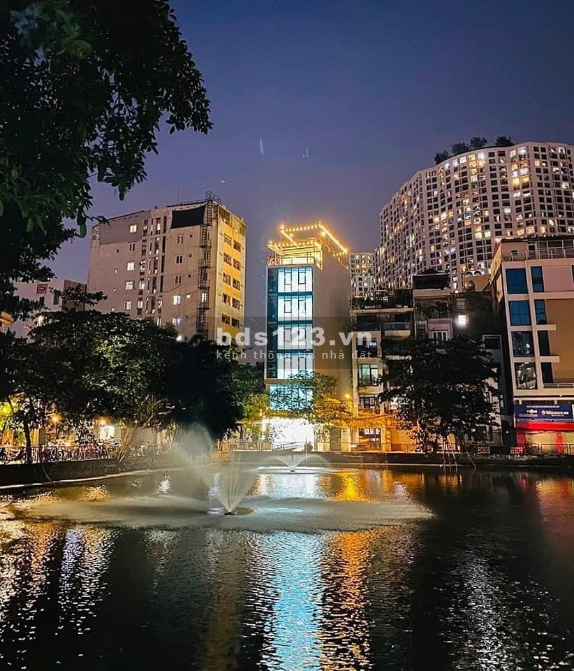 Hạ chào 3 tỷ - Bán nhà mặt phố view Hồ - Nhân Chính - Thanh Xuân - LH: 0915023398