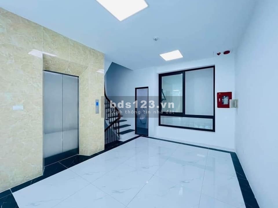 Hạ chào 3 tỷ - Bán nhà mặt phố view Hồ - Nhân Chính - Thanh Xuân - LH: 0915023398