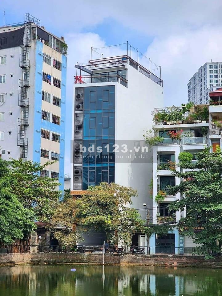 Hạ chào 3 tỷ - Bán nhà mặt phố view Hồ - Nhân Chính - Thanh Xuân - LH: 0915023398