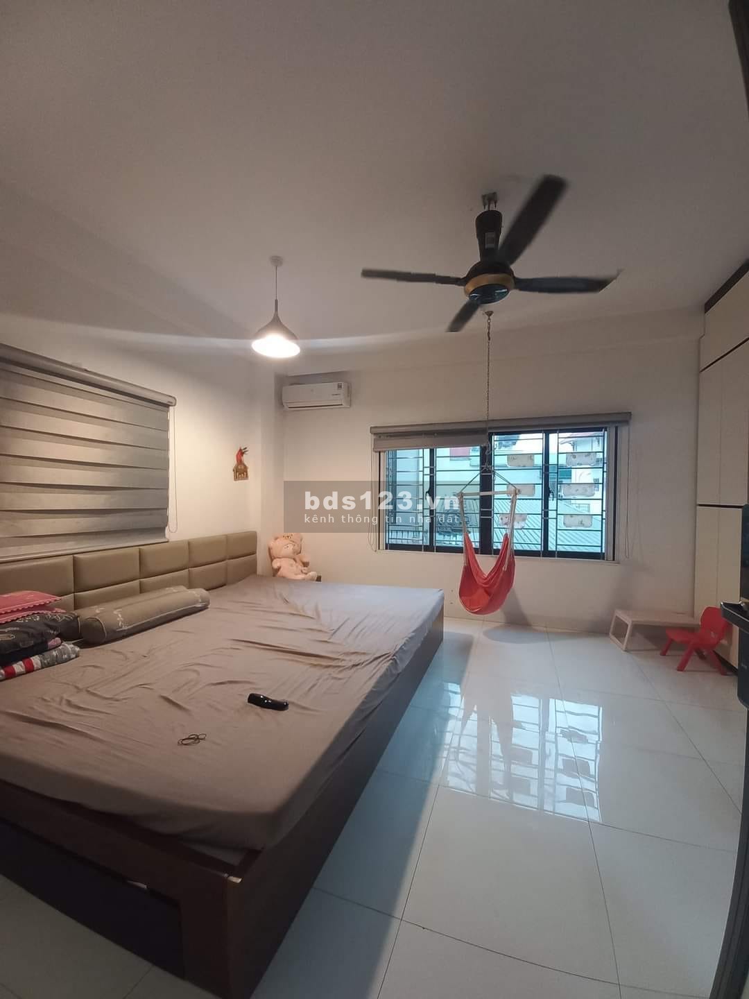 Bán nhà đẹp, lô góc - 3 mặt thoáng vĩnh viễn - Nở hậu - Hàng xóm Vinhomes