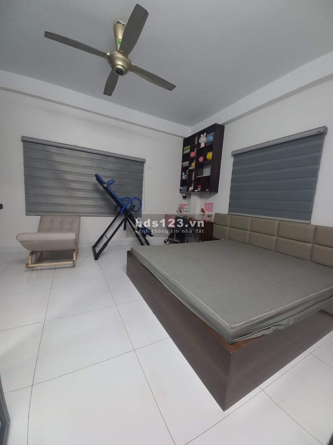 Bán nhà đẹp, lô góc - 3 mặt thoáng vĩnh viễn - Nở hậu - Hàng xóm Vinhomes