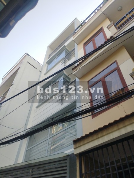 Bán nhà mới xây ngõ 191 Phạm Văn Đồng, gần ngã 4 Xuân Đỉnh, 3,5km ra Hồ Tây