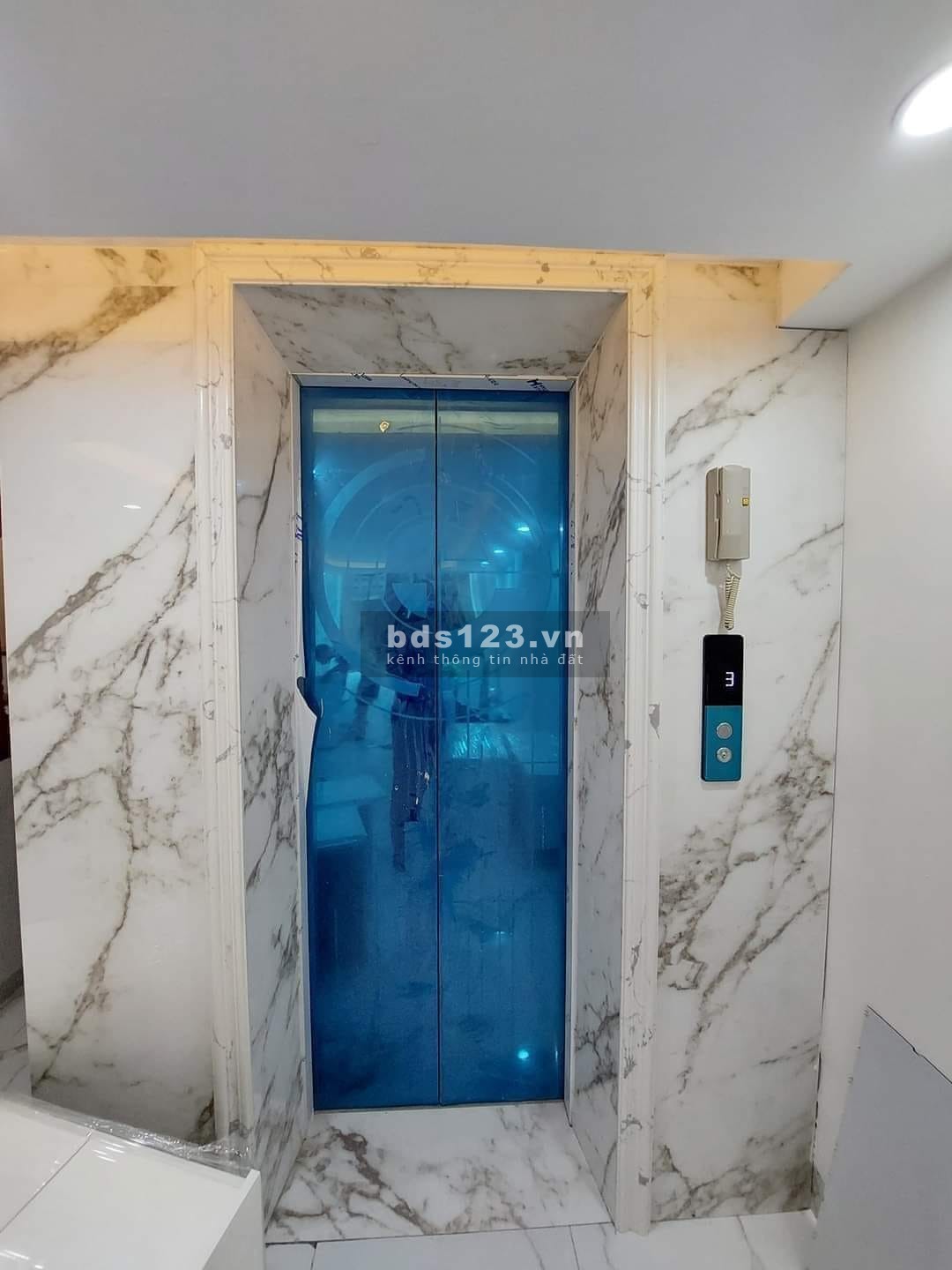 Bán toà nhà thang máy phố Nhân hòa, gara ô tô, 45m2 x 7 tầng, chỉ 9.6 tỷ