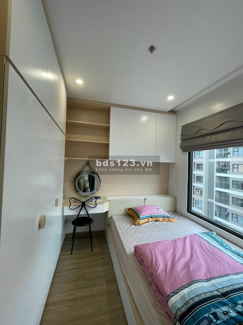 Bán căn hộ 2 ngủ góc ( tặng kèm đồ) 70m2 , giá từ 1.8 tỷ tại Vinhomes Ocean Park Gia Lâm
