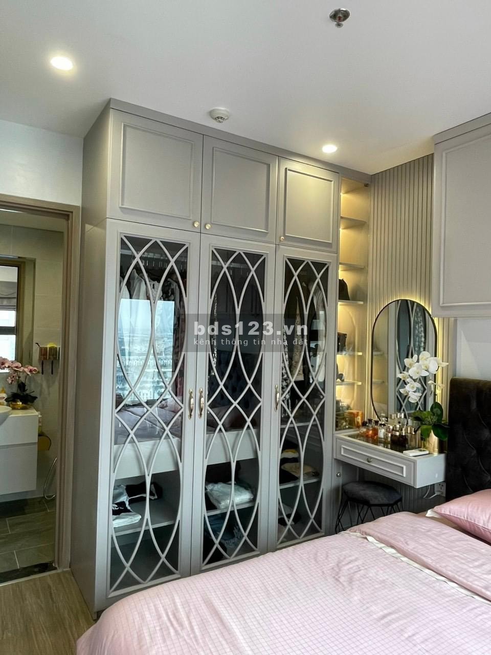 Bán căn hộ 2 ngủ góc ( tặng kèm đồ) 70m2 , giá từ 1.8 tỷ tại Vinhomes Ocean Park Gia Lâm