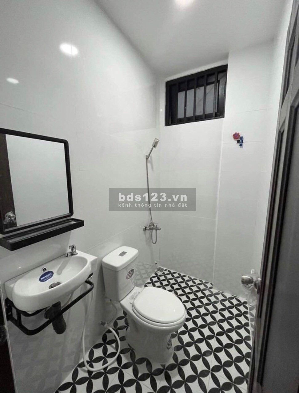Bán nhà riêng 1 trệt 1 lầu đường hương lộ 2, giá 1tỷ 6 cần bán gấp
