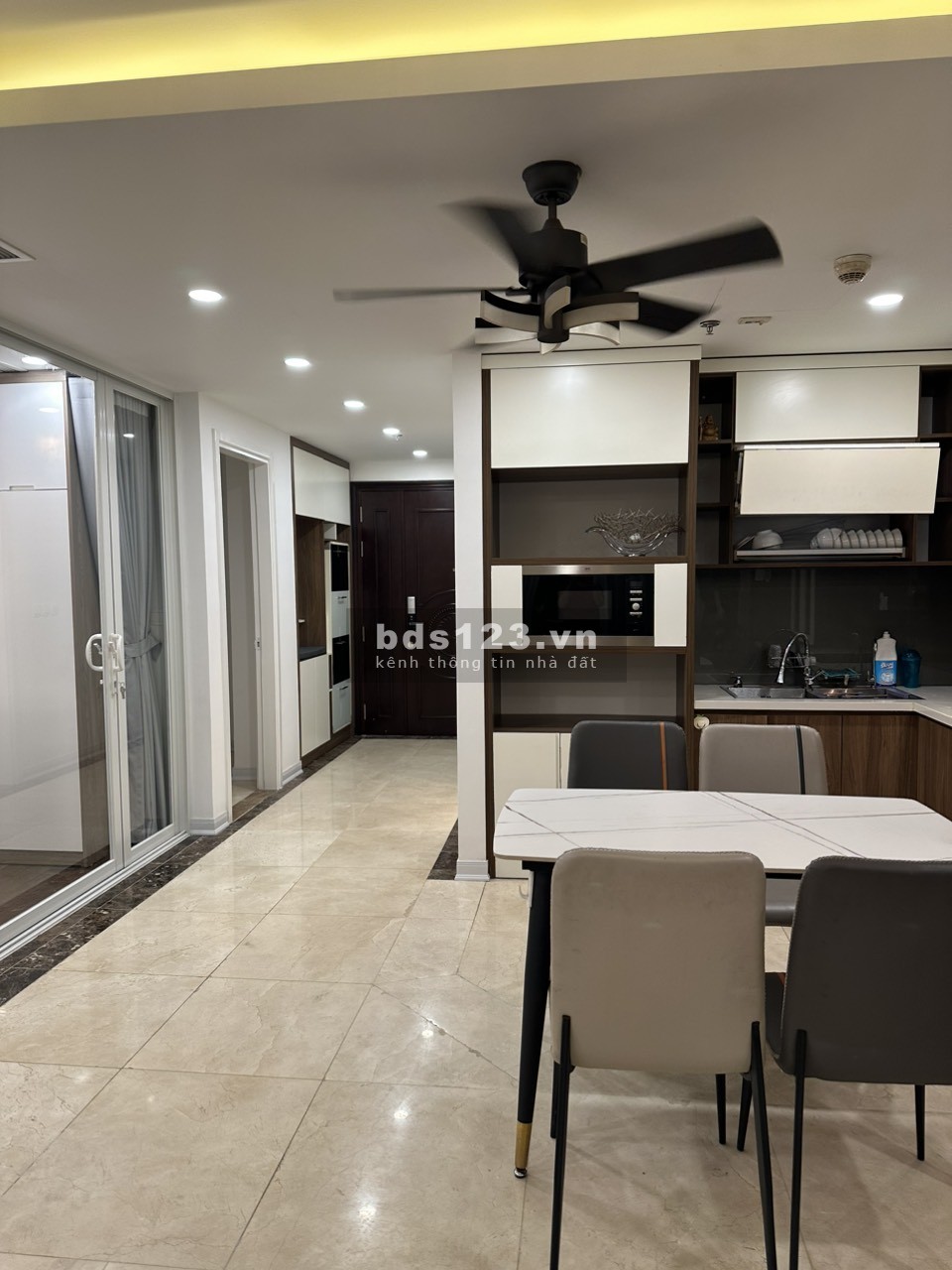 Cần cho thuê căn hộ 2PN D'Le Roi 35 Xuân Diệu