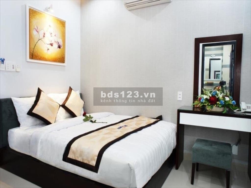Bán khách sạn đường nguyễn văn thoại - khu phố tây - tp đà nẵng