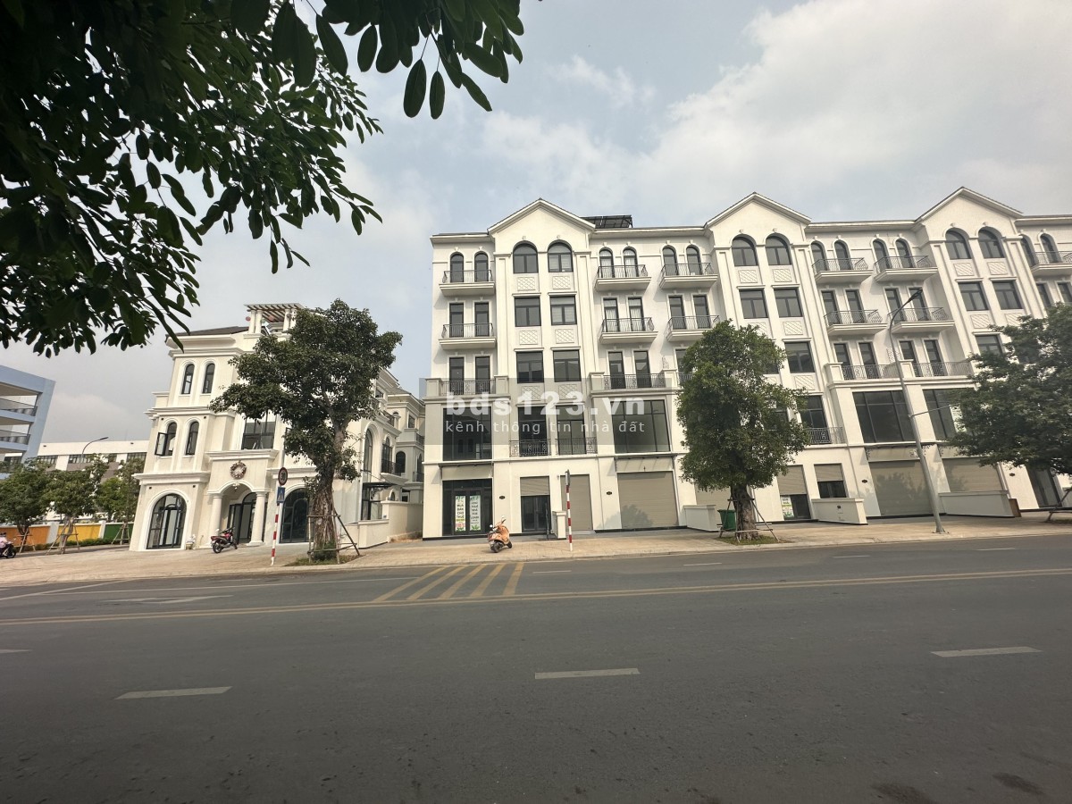 Cho thuê nhà mặt tiền trục đường chính trung tâm tiện tiện ích Vinhomes, cạnh trường học