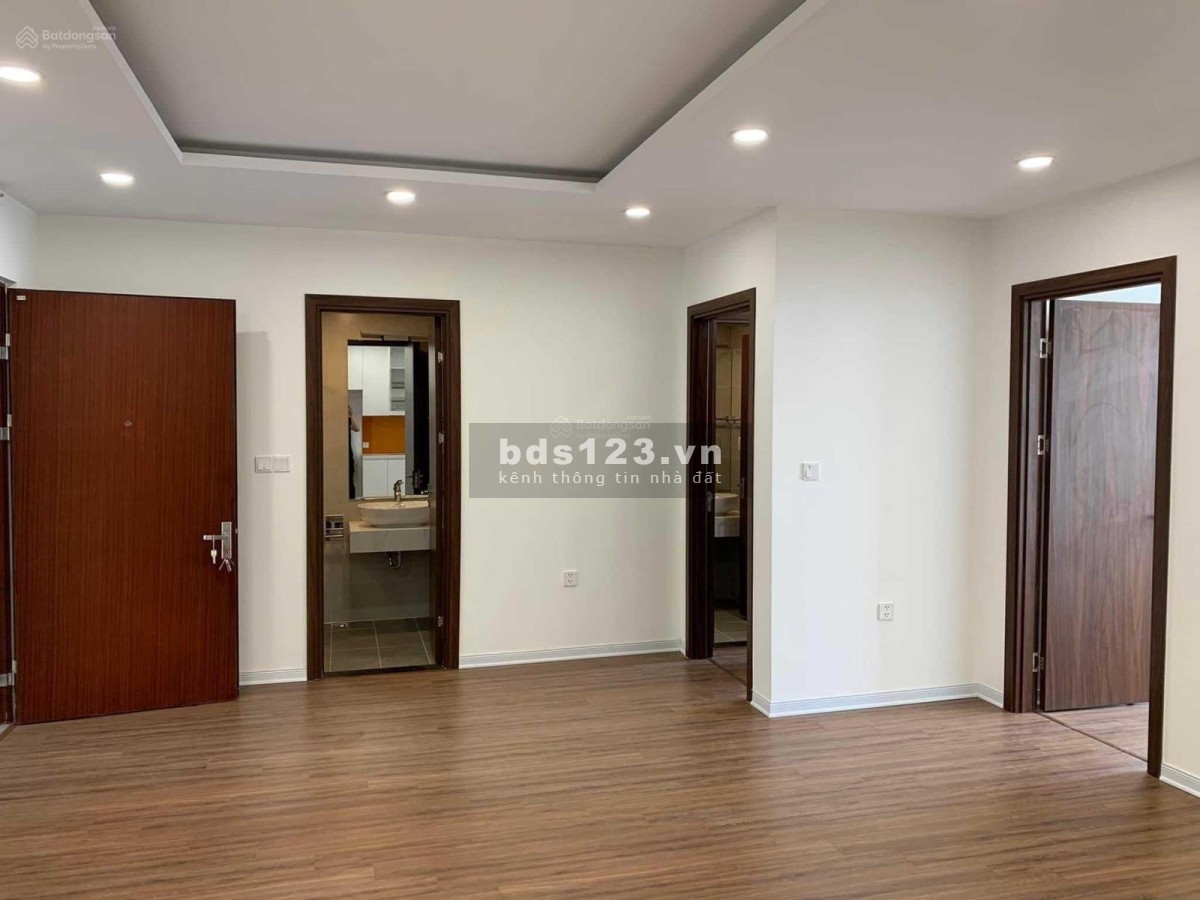 Mở bán 3 căn hộ DT 63 - 71 - 77m2 căn 2PN - 3PN tại tầng 35 tòa River. Giá hấp dẫn chỉ 29tr/m2