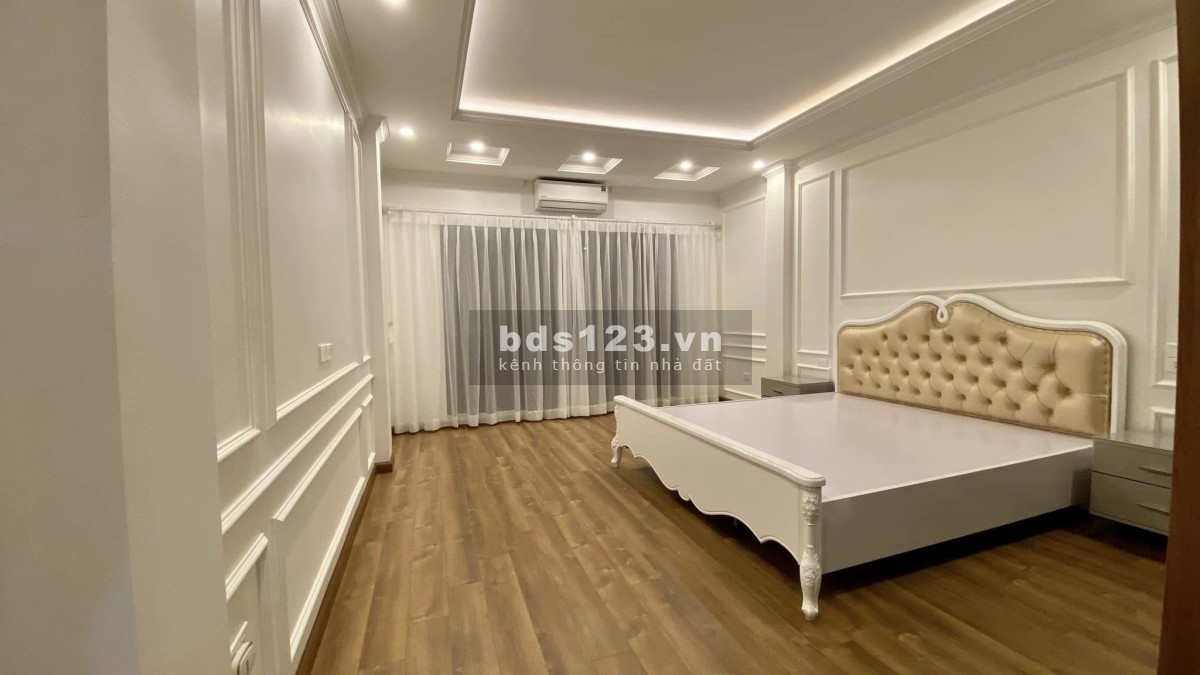 Bán nhà phân lô ngõ 61 Hoàng Cầu - 3 bước ra vườn hoa 1/6 - Ô tô dừng đỗ ngày đêm